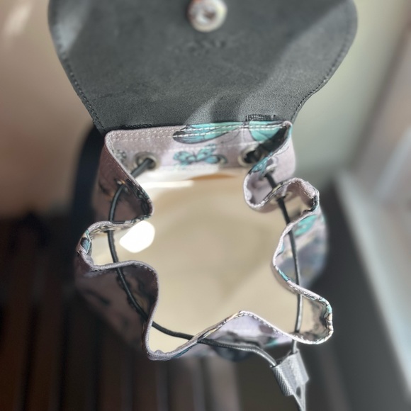 Brand New Authentic Limited Edition Longchamp Butterfly Pack Purse - Picture 5 of 8